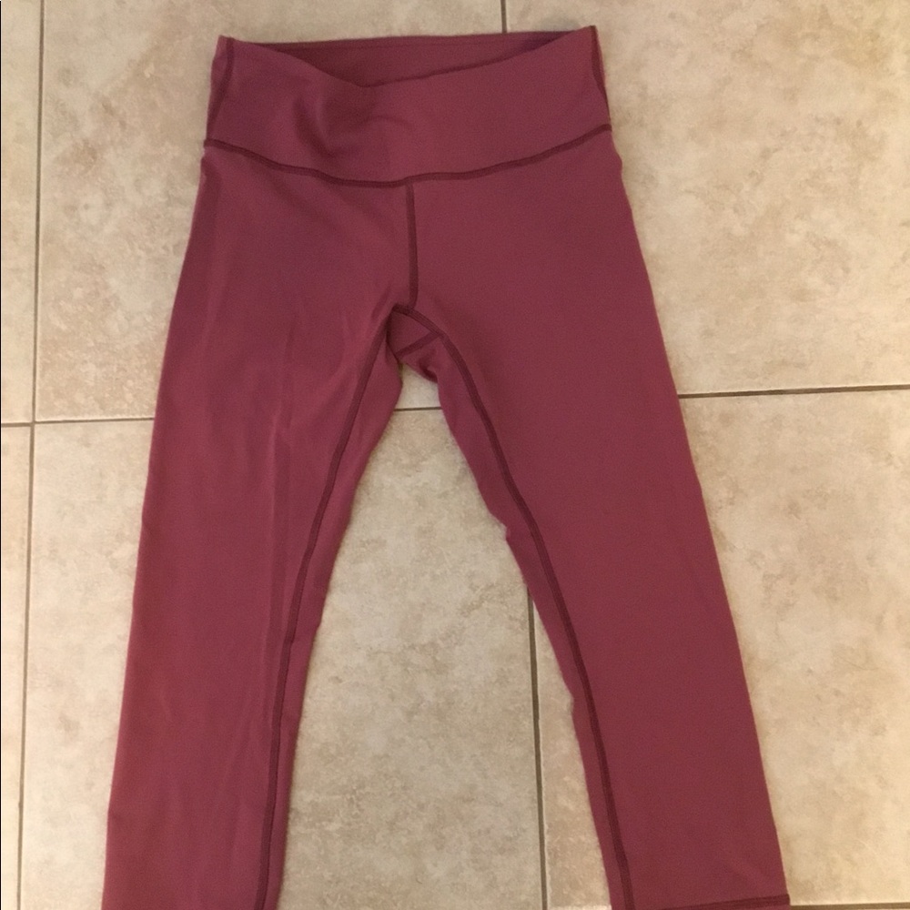 Lululemon crops
